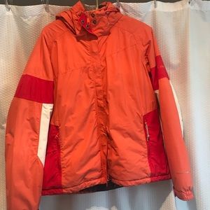 Women’s large Columbia winter coat removable hood.